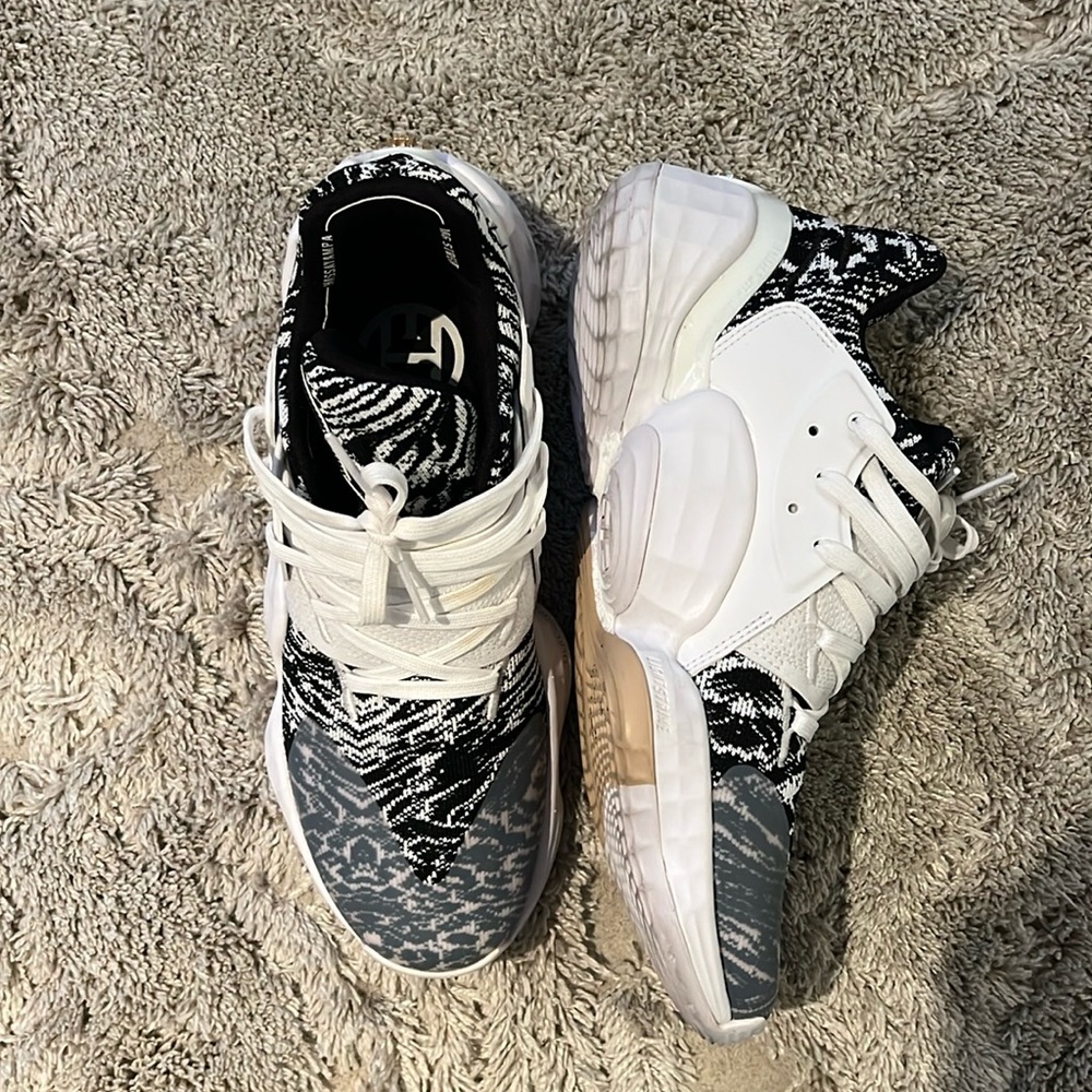 Gently used men’s sneakers